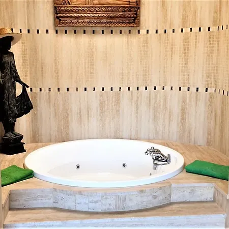 Βίλα De Luxe 5***** Golf - Piscine Chauffee - Cinema - Billard *